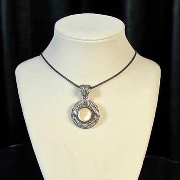 Bali Jewelry - Mother of Pearl Pendant Sterling Silver 925 Indonesia Necklace Artisan Classic